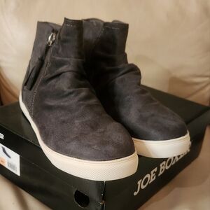 NIB Women's Vegan Suede High-Top Sneaker Booties Gray 8